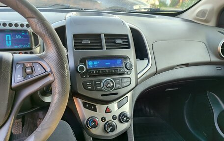Chevrolet Aveo III, 2015 год, 670 000 рублей, 5 фотография