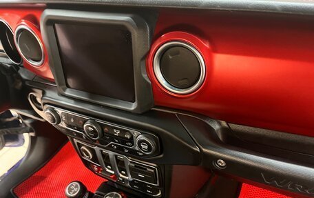 Jeep Wrangler, 2019 год, 4 380 000 рублей, 21 фотография