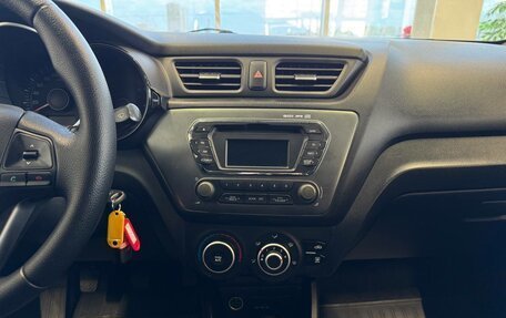 KIA Rio III рестайлинг, 2013 год, 880 000 рублей, 12 фотография