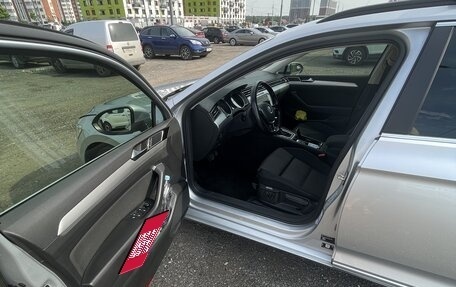 Volkswagen Passat B8 рестайлинг, 2018 год, 2 190 000 рублей, 12 фотография