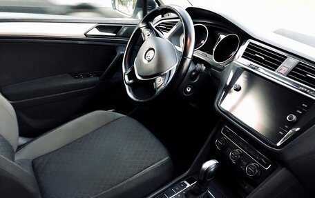 Volkswagen Tiguan II, 2020 год, 2 150 000 рублей, 5 фотография