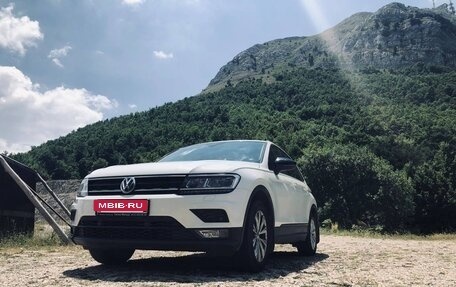 Volkswagen Tiguan II, 2020 год, 2 150 000 рублей, 2 фотография