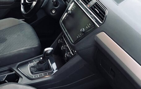 Volkswagen Tiguan II, 2020 год, 2 150 000 рублей, 15 фотография