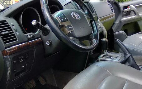 Toyota Land Cruiser 200, 2008 год, 2 800 000 рублей, 16 фотография