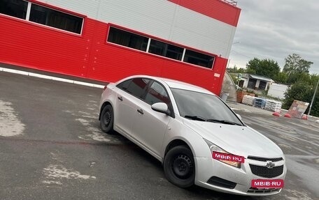 Chevrolet Cruze II, 2011 год, 800 000 рублей, 5 фотография