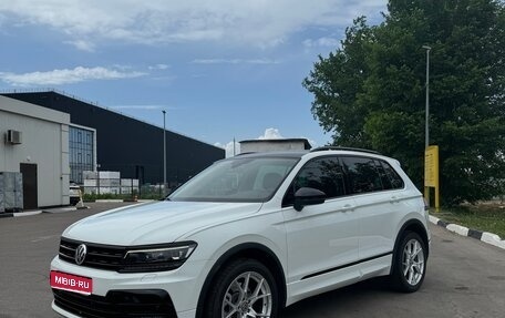 Volkswagen Tiguan II, 2019 год, 2 950 000 рублей, 1 фотография