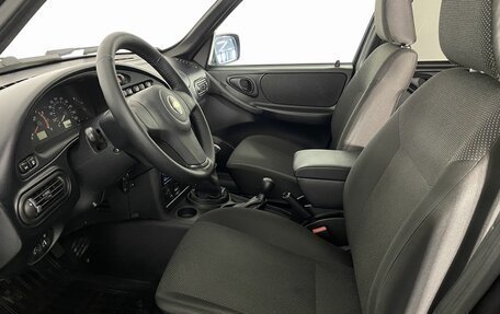 Chevrolet Niva I рестайлинг, 2017 год, 755 000 рублей, 12 фотография