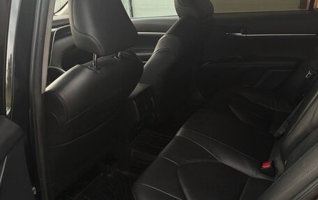 Toyota Camry, 2018 год, 2 000 000 рублей, 7 фотография