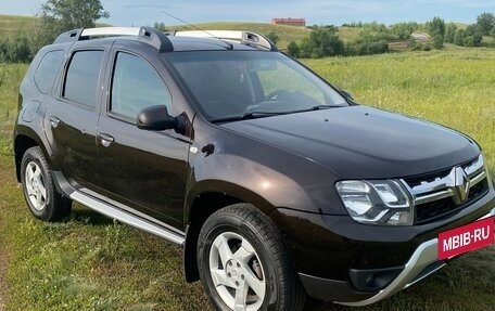Renault Duster I рестайлинг, 2016 год, 900 000 рублей, 2 фотография