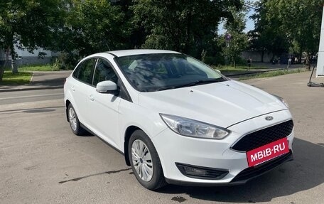 Ford Focus III, 2018 год, 985 000 рублей, 2 фотография