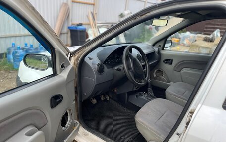 Renault Logan I, 2007 год, 155 000 рублей, 13 фотография