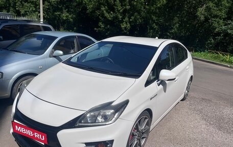 Toyota Prius, 2013 год, 1 600 000 рублей, 2 фотография