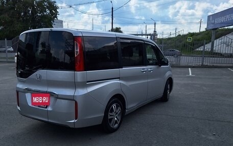 Honda Stepwgn IV, 2019 год, 2 400 000 рублей, 6 фотография