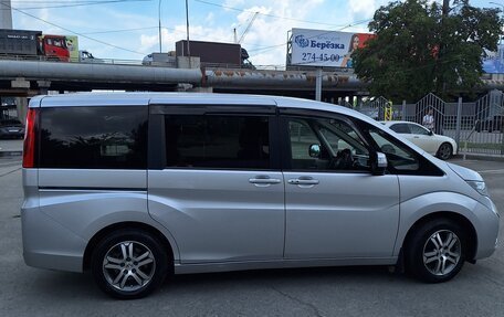 Honda Stepwgn IV, 2019 год, 2 400 000 рублей, 7 фотография