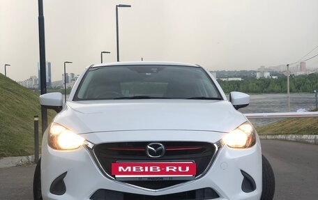 Mazda Demio IV, 2015 год, 1 109 000 рублей, 6 фотография
