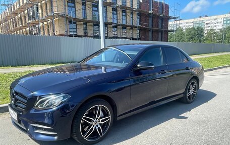 Mercedes-Benz E-Класс, 2018 год, 3 350 000 рублей, 17 фотография