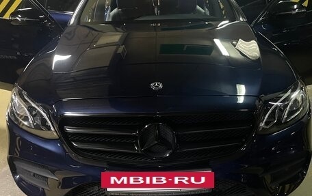 Mercedes-Benz E-Класс, 2018 год, 3 350 000 рублей, 10 фотография
