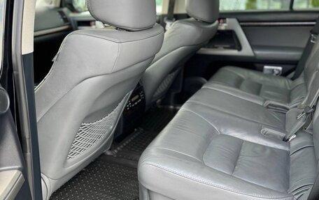 Toyota Land Cruiser 200, 2010 год, 2 850 000 рублей, 16 фотография