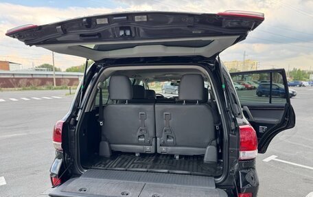 Toyota Land Cruiser 200, 2010 год, 2 850 000 рублей, 21 фотография