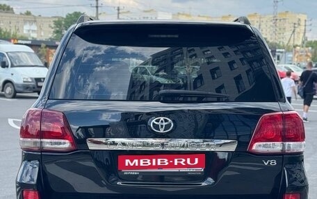 Toyota Land Cruiser 200, 2010 год, 2 850 000 рублей, 8 фотография