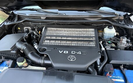 Toyota Land Cruiser 200, 2010 год, 2 850 000 рублей, 25 фотография