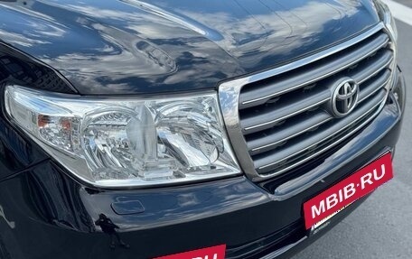 Toyota Land Cruiser 200, 2010 год, 2 850 000 рублей, 4 фотография