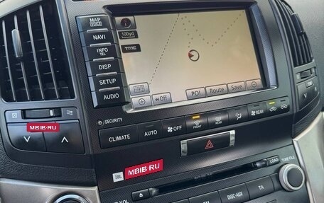 Toyota Land Cruiser 200, 2010 год, 2 850 000 рублей, 23 фотография
