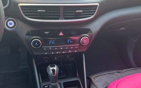 Hyundai Tucson III, 2018 год, 2 200 000 рублей, 10 фотография