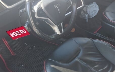 Tesla Model S I, 2013 год, 1 700 000 рублей, 9 фотография