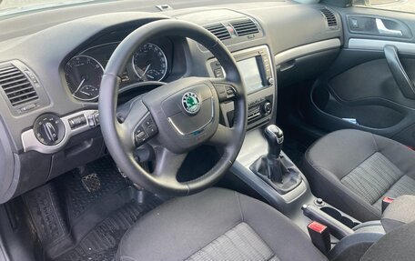 Skoda Octavia, 2012 год, 650 000 рублей, 3 фотография