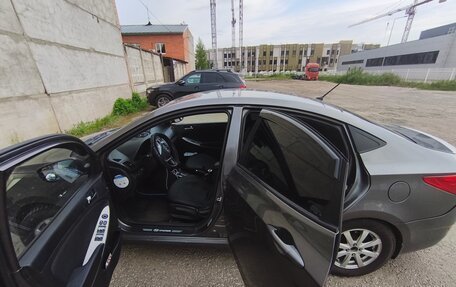 Hyundai Solaris II рестайлинг, 2011 год, 1 000 050 рублей, 3 фотография