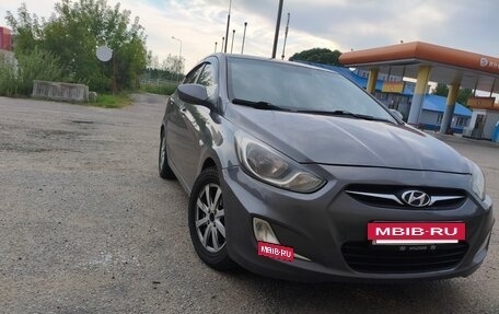 Hyundai Solaris II рестайлинг, 2011 год, 1 000 050 рублей, 2 фотография