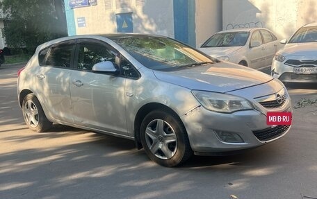 Opel Astra J, 2010 год, 405 000 рублей, 3 фотография