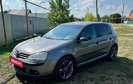 Volkswagen Golf V, 2008 год, 700 000 рублей, 2 фотография
