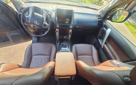 Toyota Land Cruiser Prado 150 рестайлинг 2, 2011 год, 2 950 000 рублей, 6 фотография
