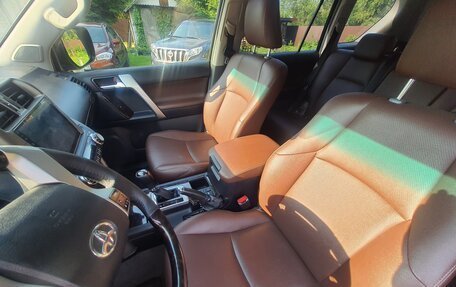 Toyota Land Cruiser Prado 150 рестайлинг 2, 2011 год, 2 950 000 рублей, 7 фотография