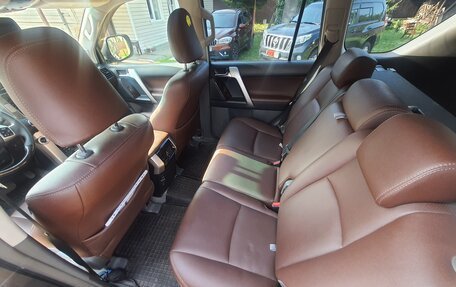 Toyota Land Cruiser Prado 150 рестайлинг 2, 2011 год, 2 950 000 рублей, 10 фотография
