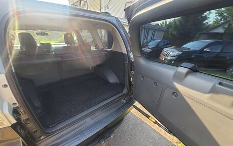 Toyota Land Cruiser Prado 150 рестайлинг 2, 2011 год, 2 950 000 рублей, 12 фотография
