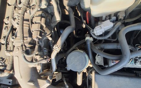 Toyota Land Cruiser Prado 150 рестайлинг 2, 2011 год, 2 950 000 рублей, 15 фотография
