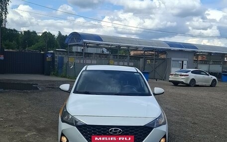 Hyundai Solaris II рестайлинг, 2020 год, 1 050 000 рублей, 6 фотография