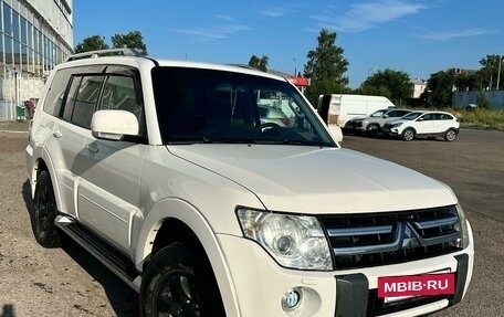 Mitsubishi Pajero IV, 2010 год, 1 600 000 рублей, 2 фотография