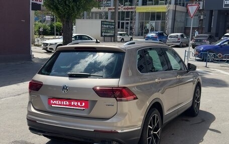 Volkswagen Tiguan II, 2018 год, 2 780 000 рублей, 2 фотография