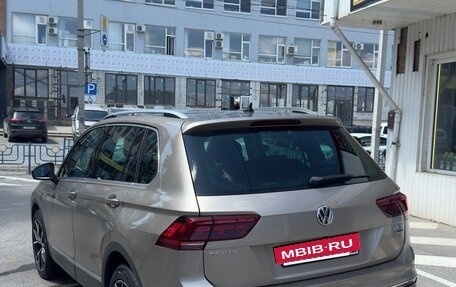 Volkswagen Tiguan II, 2018 год, 2 780 000 рублей, 3 фотография