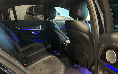Mercedes-Benz E-Класс, 2018 год, 3 850 000 рублей, 20 фотография