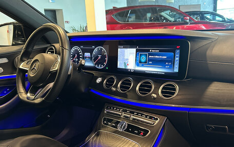 Mercedes-Benz E-Класс, 2018 год, 3 850 000 рублей, 23 фотография