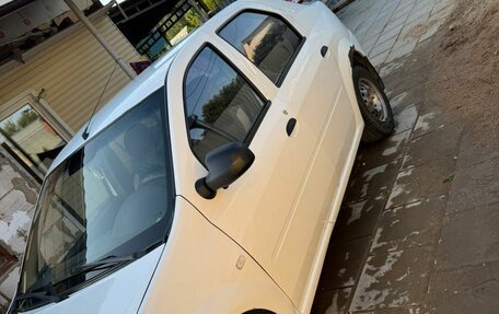 Renault Logan I, 2011 год, 270 000 рублей, 2 фотография