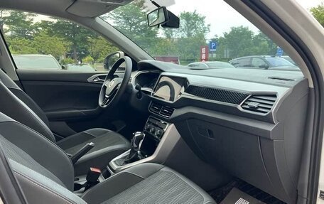 Volkswagen T-Cross I, 2021 год, 1 360 000 рублей, 9 фотография