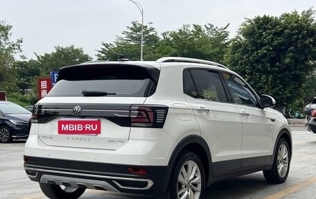Volkswagen T-Cross I, 2021 год, 1 360 000 рублей, 11 фотография