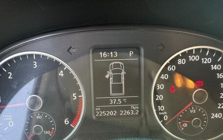 Volkswagen Amarok I рестайлинг, 2014 год, 1 900 000 рублей, 6 фотография