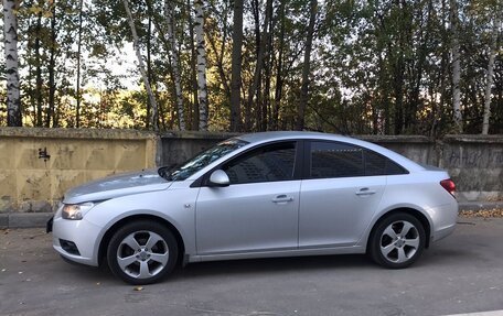 Chevrolet Cruze II, 2012 год, 970 000 рублей, 3 фотография